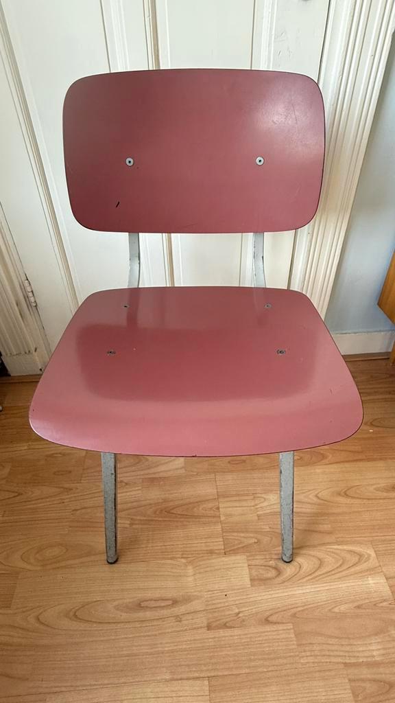 Friso Kramer Revolt x4, Huis en Inrichting, Stoelen, Gebruikt, Vier, Kunststof, Metaal, Rood, Ophalen