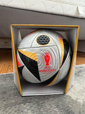 EK ball 2024 beschikbaar voor biedingen