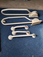 2 opklapbare wc beugels en 3 normale beugels, Diversen, Ophalen, Zo goed als nieuw