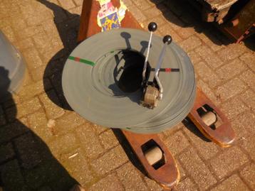 Staalband beschikbaar voor biedingen