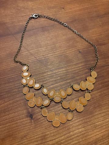 Oranje Ketting met Stenen beschikbaar voor biedingen