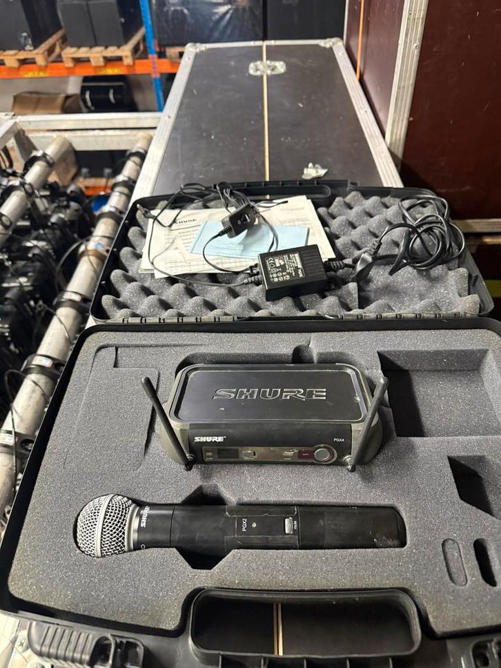 Shure PGX4 - K5E Draadloze Microfoon Set met Koffer, Muziek en Instrumenten, Microfoons, Gebruikt, Zangmicrofoon, Draadloos, Ophalen