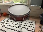 DW PDP 14"x6,5" Walnut Snare Drum, onderstel en stemsleutel, Muziek en Instrumenten, Ophalen, Zo goed als nieuw, Overige merken