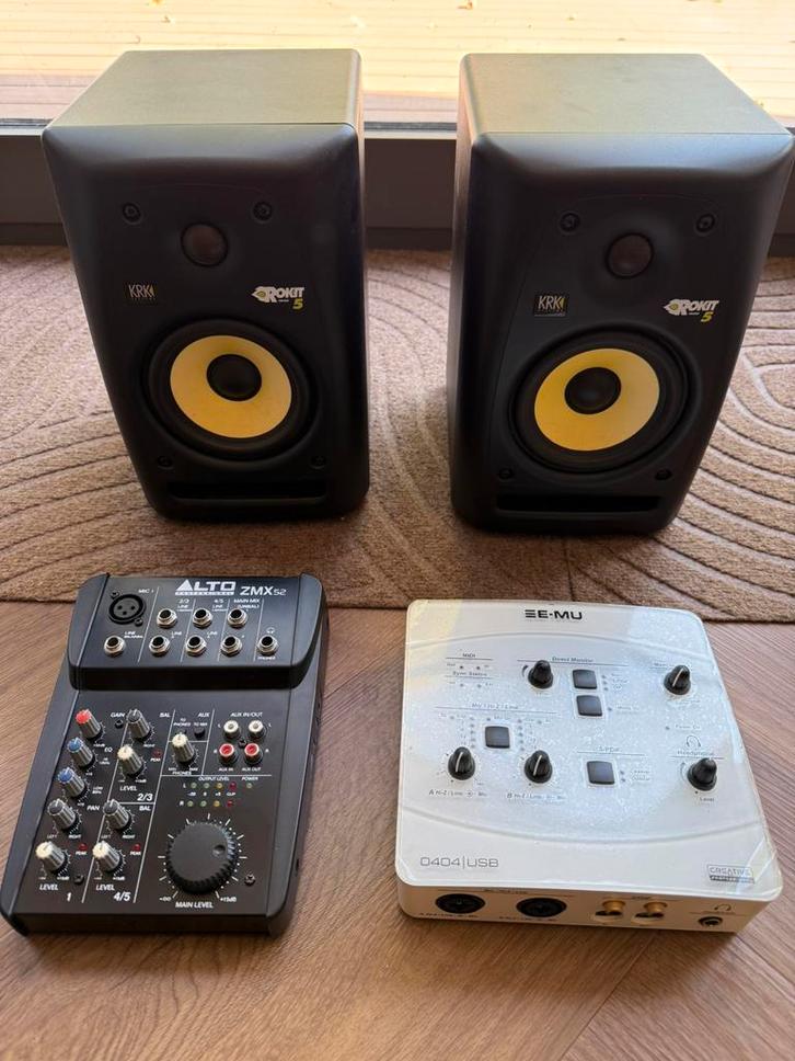 ROKIT 5 met EMU4040 GELUIDSKAART en MIXER, Muziek en Instrumenten, Versterkers | Keyboard, Monitor en PA, Gebruikt, Monitor(versterker)