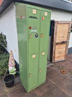 Groene metalen locker kast, Huis en Inrichting, Kasten | Lockerkasten, Ophalen, Gebruikt, Industrieel