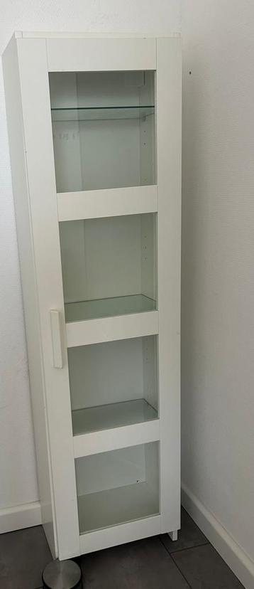 Ikea boekenkast beschikbaar voor biedingen