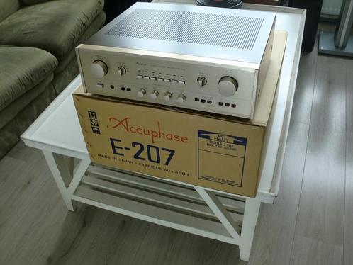 Accuphase E-207 High end Integrated Amplifier met doos., Audio, Tv en Foto, Versterkers en Receivers, Zo goed als nieuw, Stereo