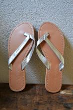 PIECES SHOES dames/meisjes SLIPPERS - zilver, maat 36, Slippers, Overige kleuren, Ophalen of Verzenden, Zo goed als nieuw