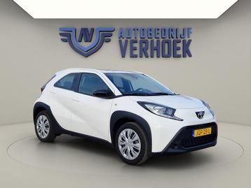 Toyota Aygo X 1.0 VVT-i S-CVT Play Automaat - Groot Multimed beschikbaar voor biedingen