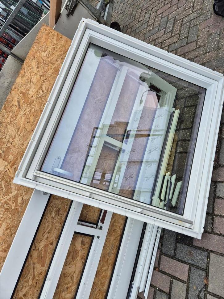 Velux Dakraam SK06 -  Met gootstukken nieuw in doos ., Doe-het-zelf en Verbouw, Deuren en Horren, Zo goed als nieuw, Overige typen