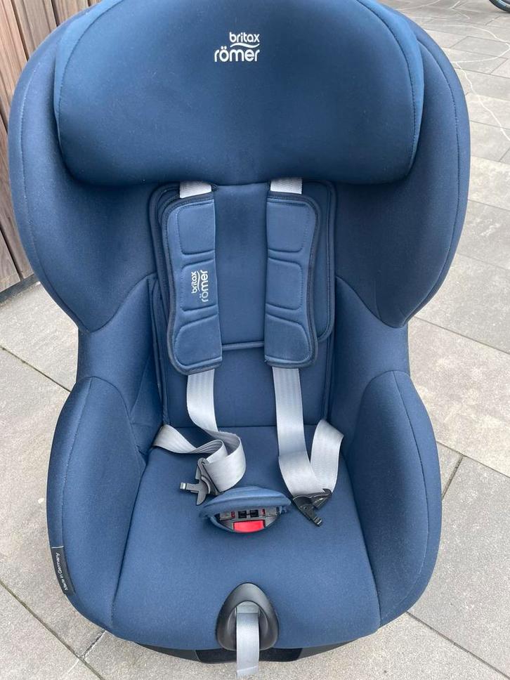 Brittax Romer Trifix i-size, Kinderen en Baby's, Autostoeltjes, Zo goed als nieuw, Romer, 15 t/m 36 kg, Isofix, Verstelbare rugleuning