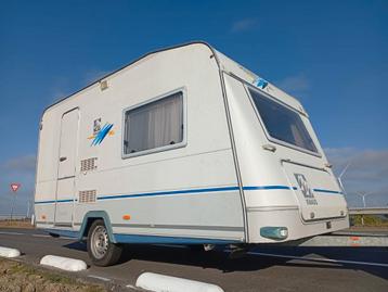 Caravan Knaus sudwind met voortent en luifel beschikbaar voor biedingen