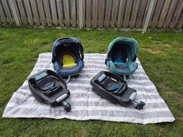 Maxi cosi's incl base, verkleiner en hoes beschikbaar voor biedingen