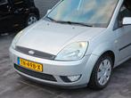 Ford Fiesta 1.4-16V Ambiente Airco|Trekhaak|5DRS|E.ramen|APK, Voorwielaandrijving, Zwart, 4 cilinders, Bedrijf