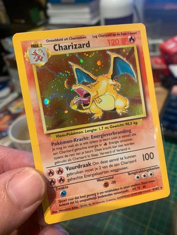 Charizard 4/102 base set NL beschikbaar voor biedingen