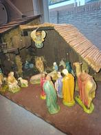 Kerststal met 16 figuren, Ophalen of Verzenden, Zo goed als nieuw