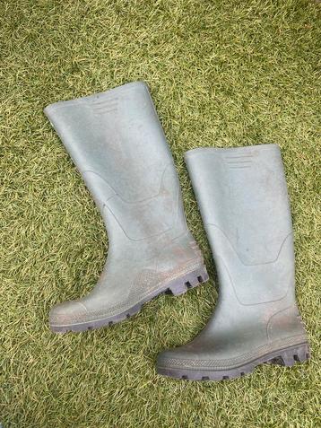 Groene rubberen regenlaarzen - maat 38 beschikbaar voor biedingen