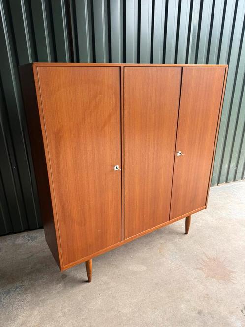 Vintage Deens design teak kledingkast driedeurs jaren 60, Huis en Inrichting, Kasten | Kledingkasten, Zo goed als nieuw, 150 tot 200 cm