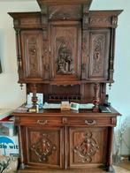 Franse Jagerskast afm H 2.30, Br 1.38, Ophalen