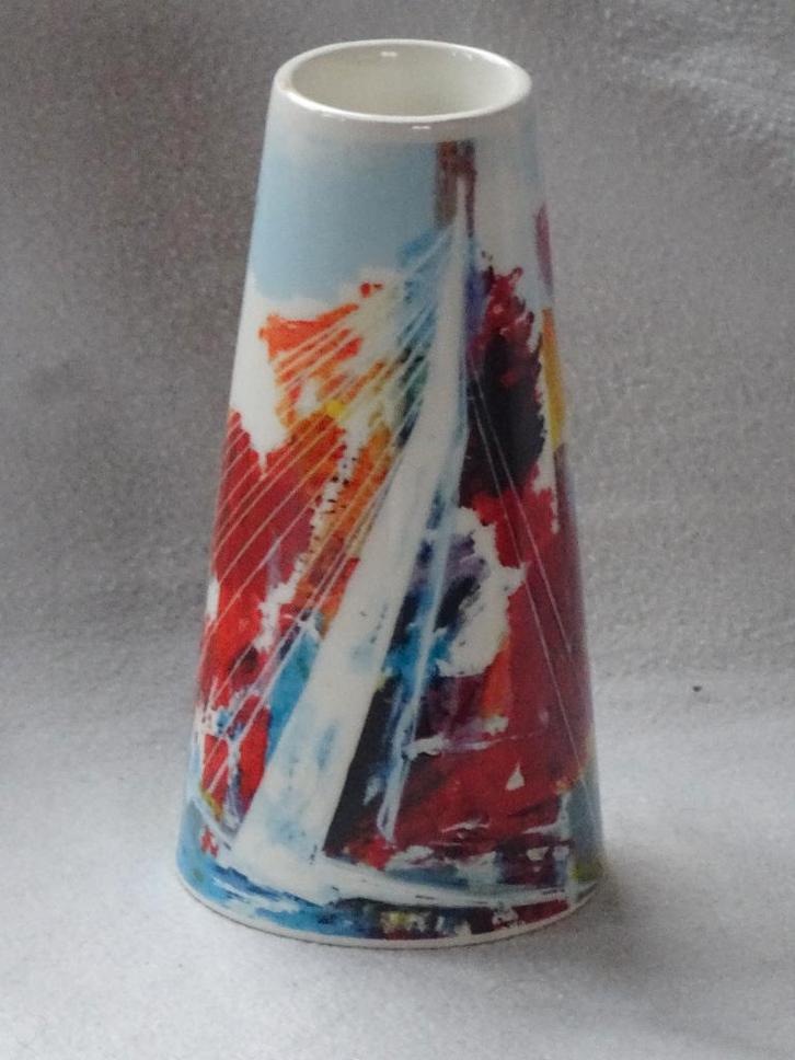 Kegelvormige kandelaar keramiek Erasmusbrug Rotterdam, Huis en Inrichting, Woonaccessoires | Kandelaars en Kaarsen, Nieuw, Kandelaar