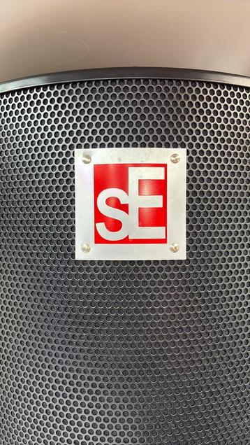 Se akoestische demper beschikbaar voor biedingen
