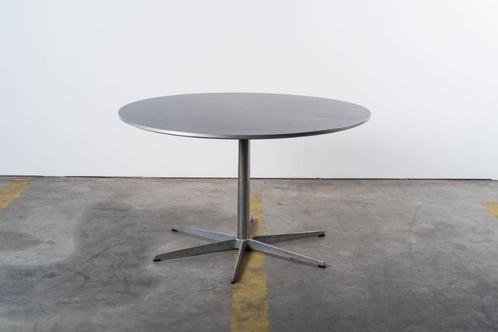 Arne Jacobsen - Fritz Hansen Supercircular eettafel, Huis en Inrichting, Tafels | Eettafels, Gebruikt, 100 tot 150 cm, 100 tot 150 cm
