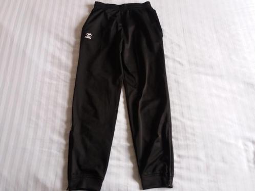 Hele mooie zwarte trainingsbroek merk Masita maat 164, Kinderen en Baby's, Kinderkleding | Maat 164, Gebruikt, Meisje, Sport- of Zwemkleding