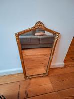 Gouden Spiegel met Sierlijke Lijst, Huis en Inrichting, Woonaccessoires | Spiegels, Ophalen of Verzenden, Zo goed als nieuw, Minder dan 100 cm