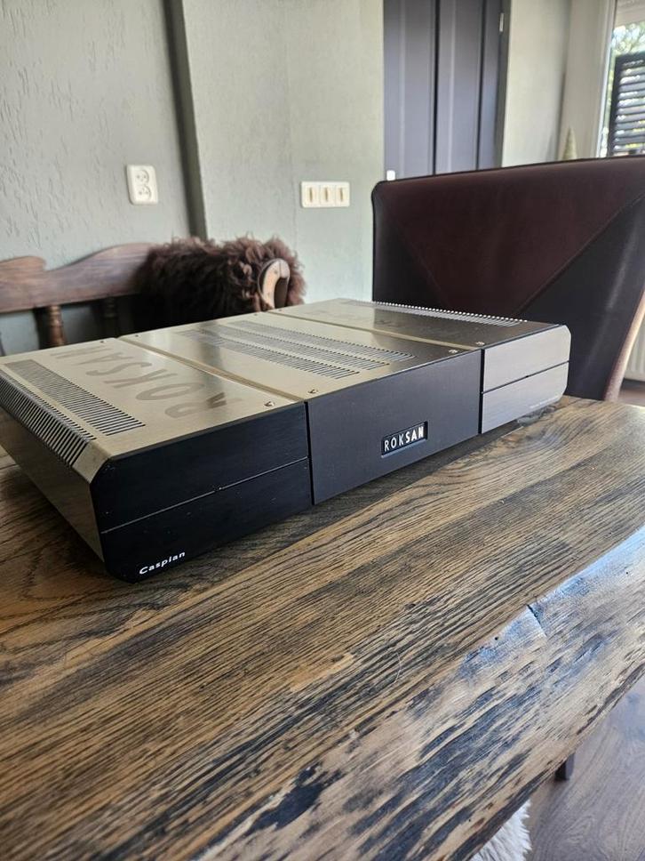 Eindversterker roksan, Audio, Tv en Foto, Versterkers en Receivers, Zo goed als nieuw, 120 watt of meer, Overige merken, Ophalen of Verzenden