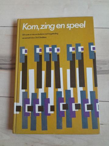 Kom, zing en speel muziekboek beschikbaar voor biedingen