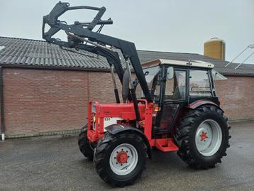International 533 4X4 met voorlader beschikbaar voor biedingen