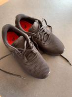 Nike sportschoen zwart maat 40,5, Ophalen of Verzenden, Zo goed als nieuw, Hardloopschoenen, Nike