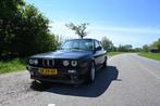 BMW 3-Serie e30 320i 1989 Zwart, Auto's, BMW, Origineel Nederlands, Te koop, Benzine, 1125 kg