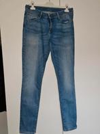 Levi's Jeans Bold Curve 32, Ophalen, Blauw, Zo goed als nieuw, W30 - W32 (confectie 38/40)