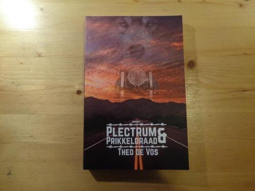 Theo de Vos - Plectrum en Prikkeldraad, Boeken, Oorlog en Militair, Zo goed als nieuw, Algemeen, Tweede Wereldoorlog, Ophalen