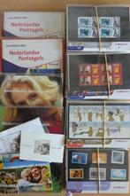 RS-03 : Nederland jaaruitg. zegels en mapjes 2001 t/m 2004, Ophalen of Verzenden, Nederland