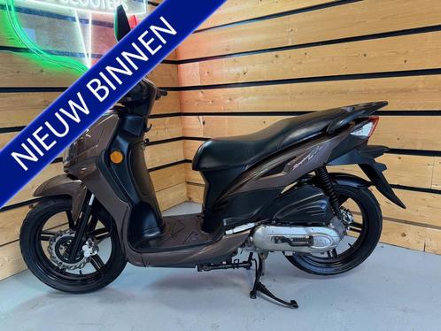 SYM Bromscooter Symphony SR (bj 2016), Fietsen en Brommers, Brommers | Overige merken, Gebruikt
