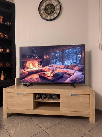 Tv kast beschikbaar voor biedingen