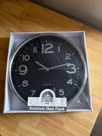 Quartz Wandklok - Studio Home, Ophalen of Verzenden, Nieuw, Analoog, Wandklok