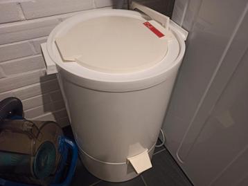Centrifuge beschikbaar voor biedingen