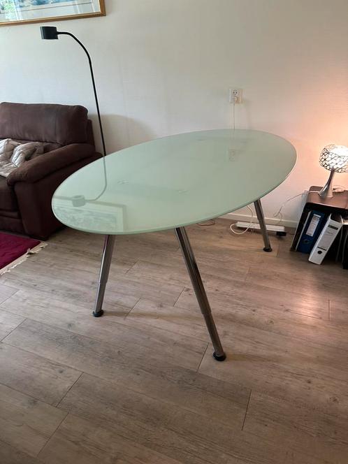Ikea Galant bureau met melkglas, Huis en Inrichting, Bureaus, Zo goed als nieuw, In hoogte verstelbaar, Ophalen