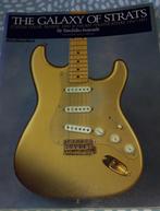 Fender Stratocaster - The Galaxy of Strats, Boeken, Gelezen, Ophalen of Verzenden, Instrument