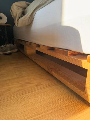Ikea matras & Houten palletbodem voor matras (140 X 200cm)