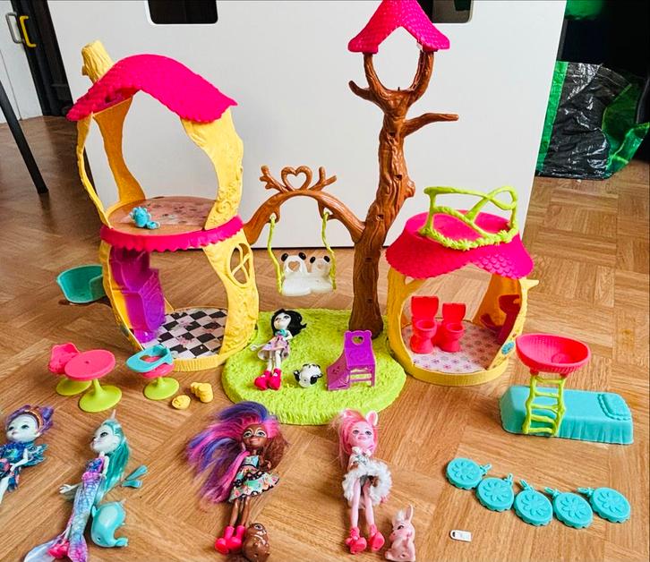 Enchantimals (Mattel) - Huis & Poppen, Kinderen en Baby's, Speelgoed | Poppen, Zo goed als nieuw, Overige typen, Ophalen of Verzenden