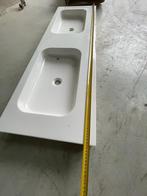 Wastafel met dubbele wasbak, Huis en Inrichting, Badkamer | Badkamermeubels, Minder dan 50 cm, Gebruikt, Ophalen of Verzenden