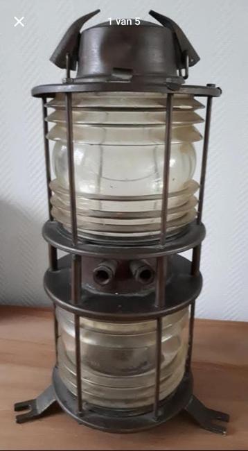 Koperen scheepslantaarn beschikbaar voor biedingen