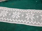 tafelloper gehaakt met franjers, Huis en Inrichting, Tafelkleden, Ophalen of Verzenden, 'T Olde Gre-j, Info@toldegrej.nl, Endepoelstraat 20f Didam