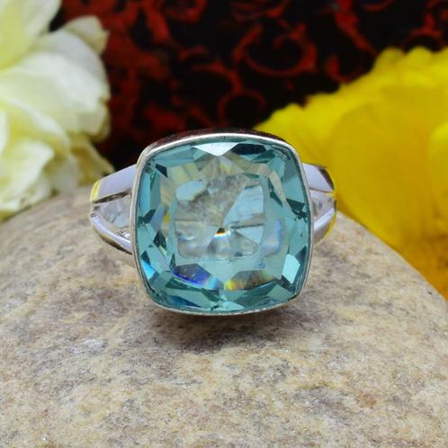 **opheffing**Schitterende ring met ion facet geslepen Topaas, Sieraden, Tassen en Uiterlijk, Ringen, Nieuw, Dame, 19 tot 20, Blauw