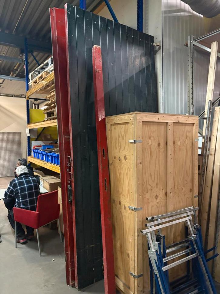 Hoge Schuurdeuren - 3.30m robuuste uitvoering, Doe-het-zelf en Verbouw, Deuren en Horren, Gebruikt, Garagedeur, 215 cm of meer