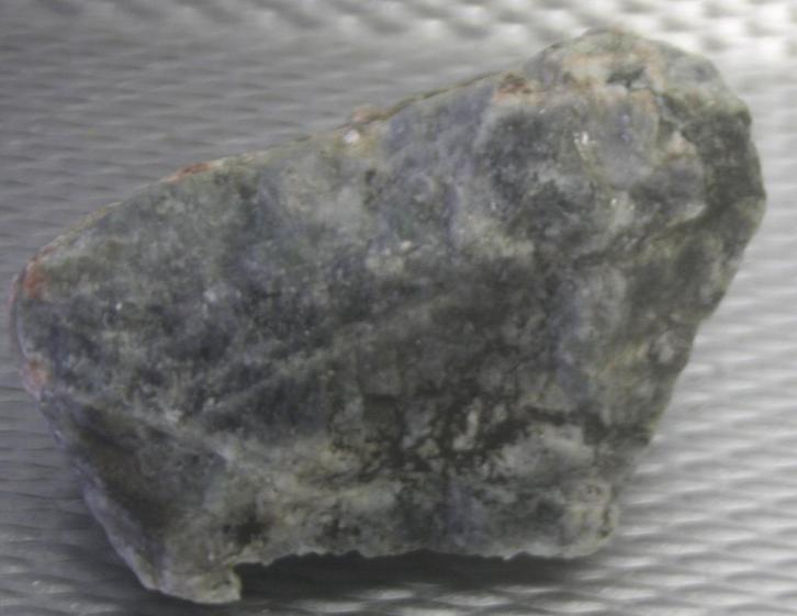 Vrij Zeldzaam! Stuk SEKANINAIET met IOLIET uit Tsjechie., Verzamelen, Mineralen en Fossielen, Overige typen, Verzenden